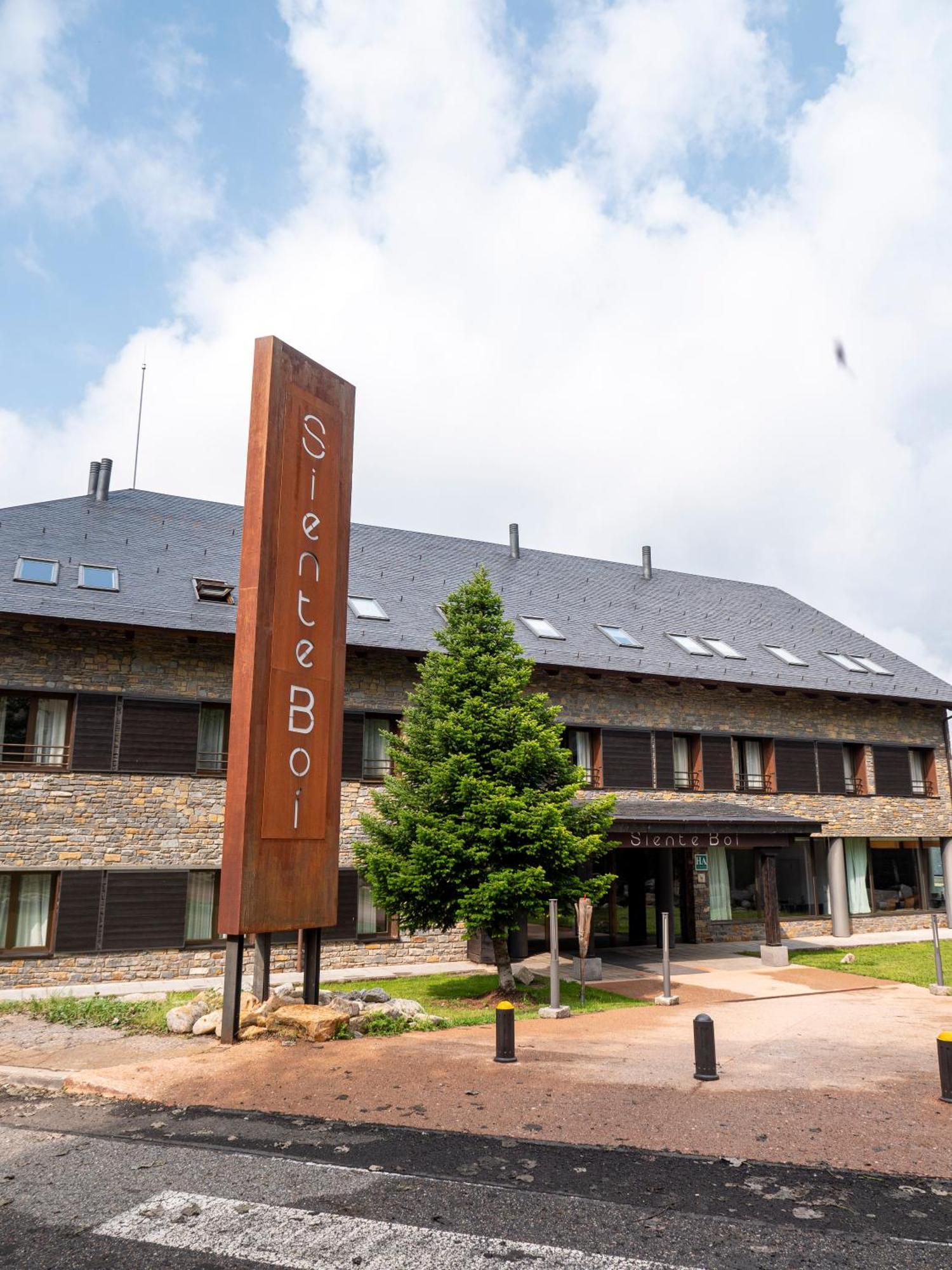 Aparthotel Siente Boi & Spa Pla de l'Ermita Exterior photo