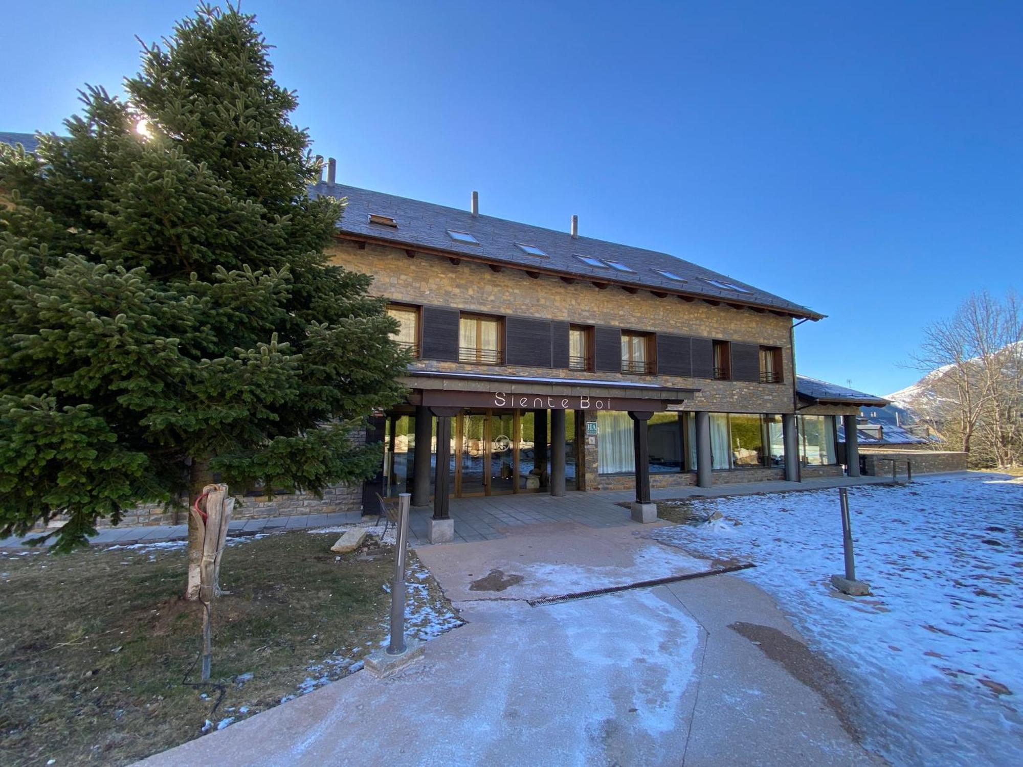 Aparthotel Siente Boi & Spa Pla de l'Ermita Exterior photo